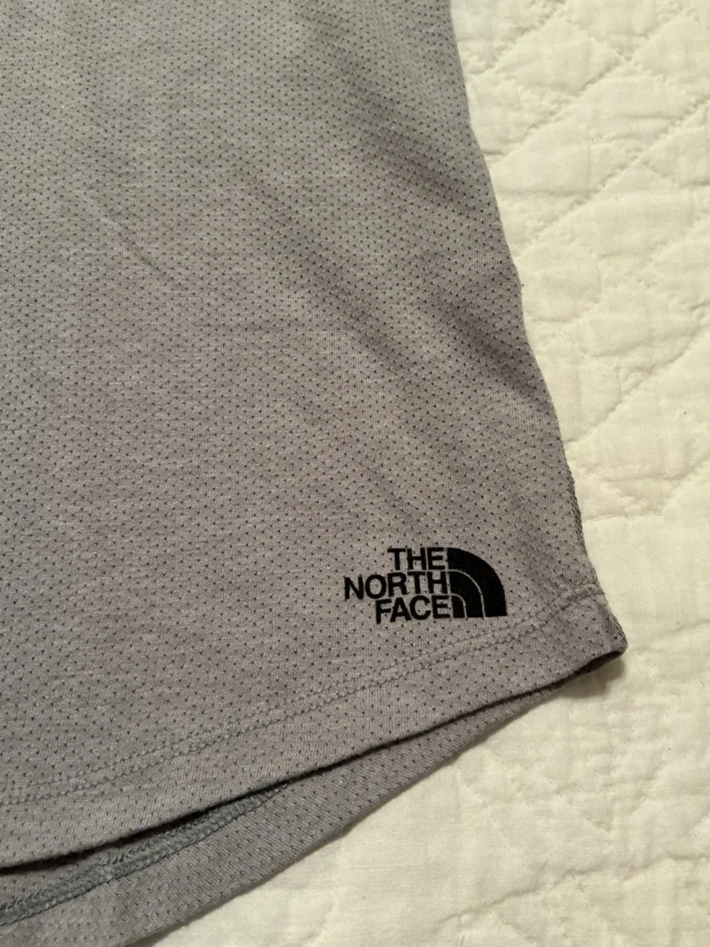 The North Face FlashDry Women’s M Short Sleeve Scoop Neck Tee, Gray T-shirt - Picture 3 of 8